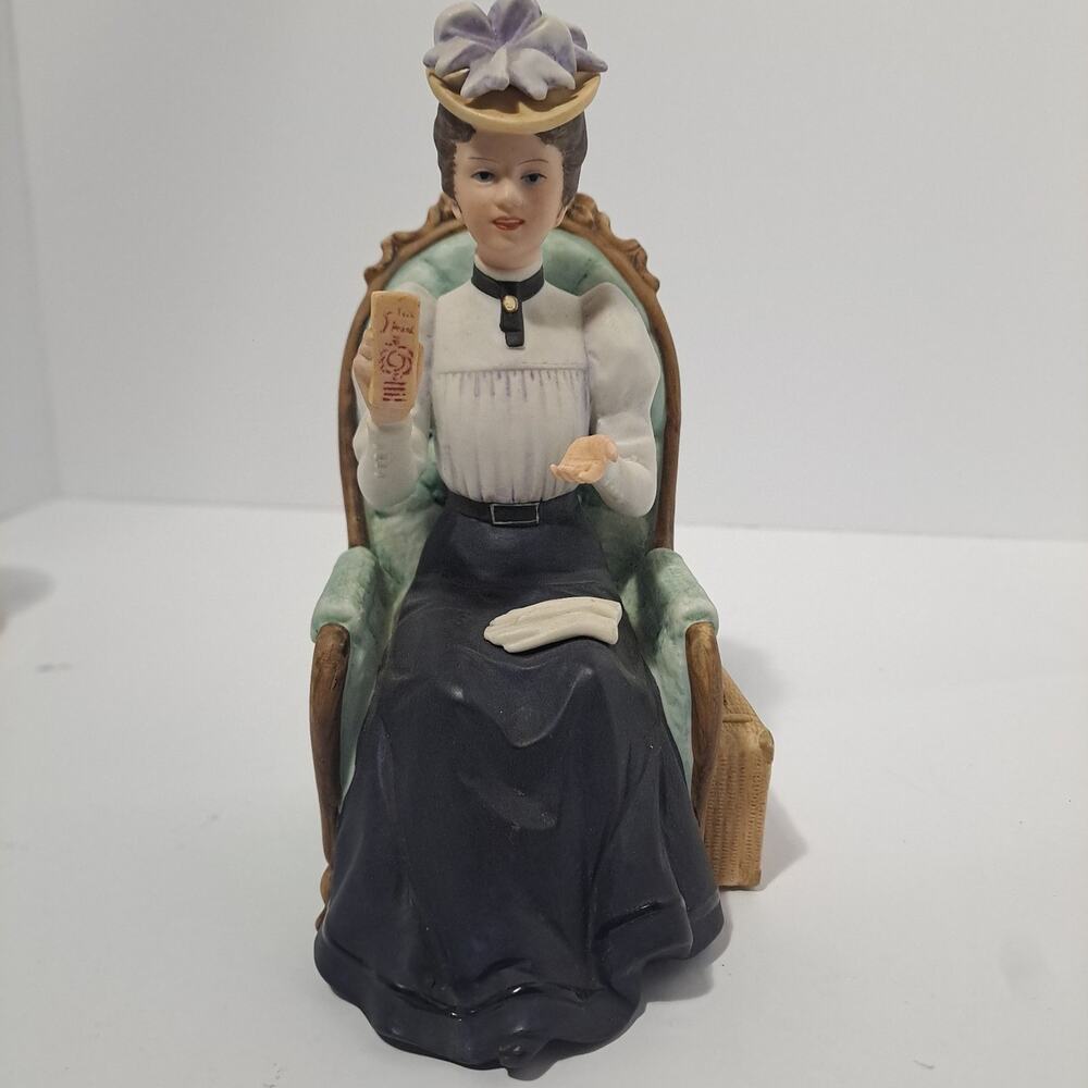 Avon 1982 Figurine